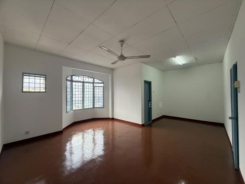 2-storey Terraced House for Rent in Taman Velox (Rawang) - David Lee - Living Room - PropertyGuru.com.my