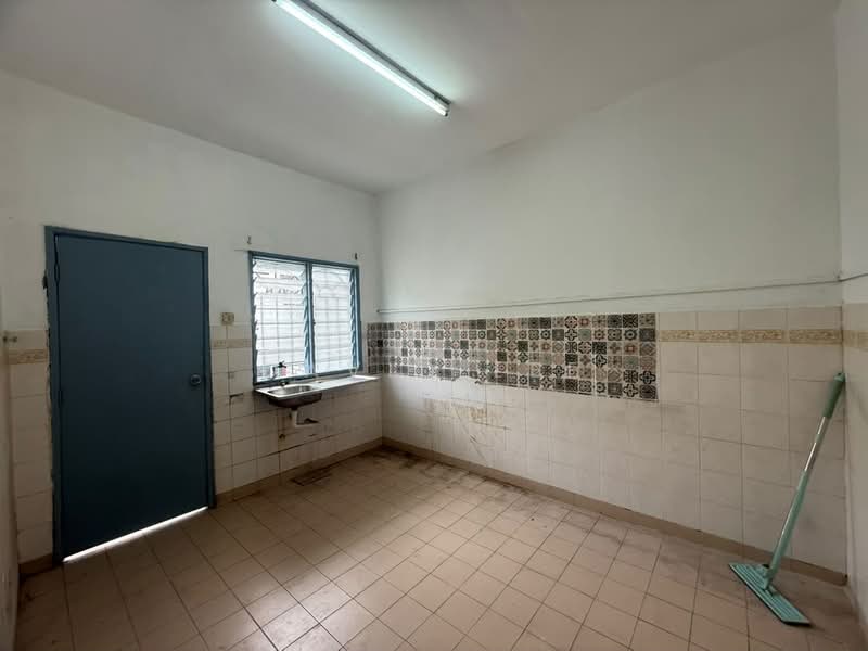 2-storey Terraced House for Rent in Taman Velox (Rawang) - David Lee - Kitchen - PropertyGuru.com.my