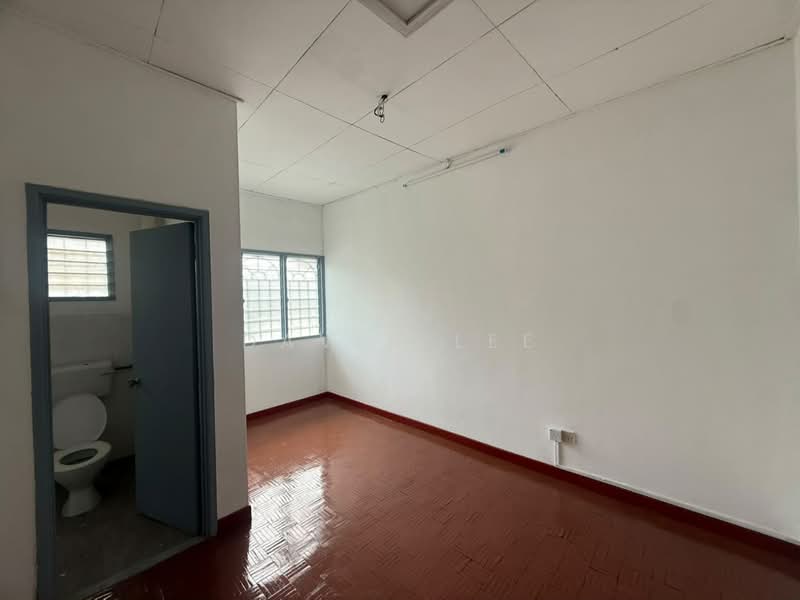 2-storey Terraced House for Rent in Taman Velox (Rawang) - David Lee - Bathroom - PropertyGuru.com.my