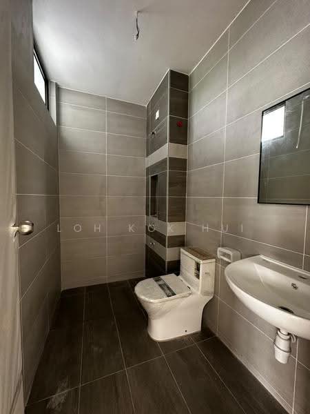 Rumah Teres 2-Tingkat untuk Disewa di Skudai (Johor) - Loh Kok Hui - Bathroom - PropertyGuru.com.my