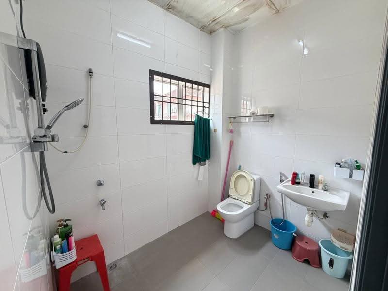 Rumah Teres 2-Tingkat untuk Dijual di Taman Impian Emas (Skudai) - Loh Kok Hui - Bathroom - PropertyGuru.com.my