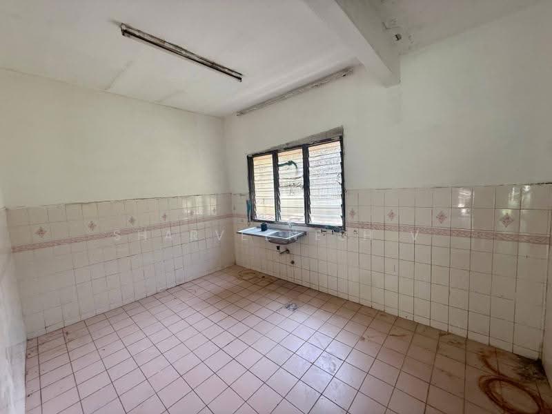 2-storey Terraced House for Sale in Rawang Perdana 1 (Rawang) - Sharveenesh V - Kitchen - PropertyGuru.com.my