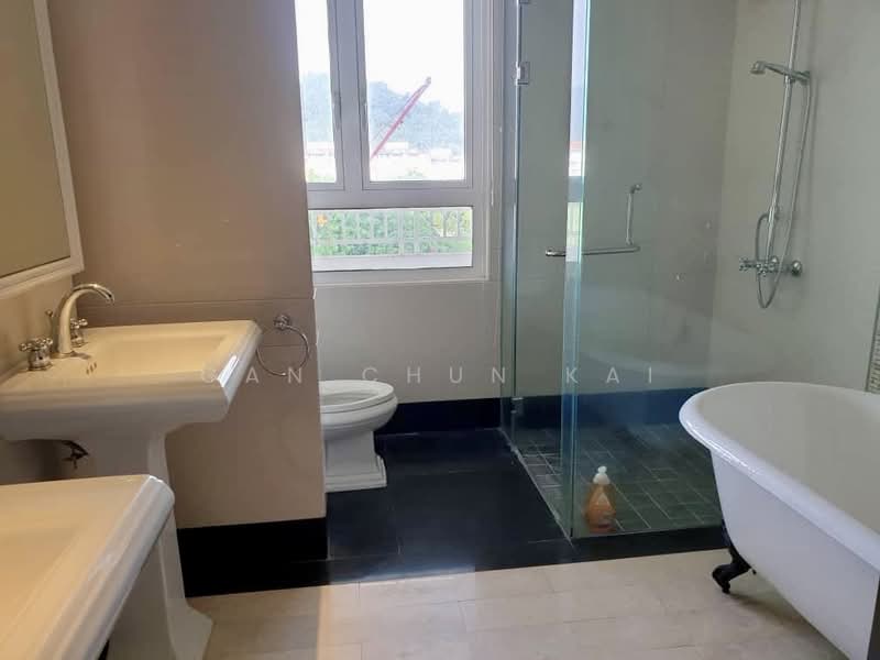 Kondominium untuk Disewa di Quayside Seafront Resort Condominiums - Gan Chun Kai - Bathroom - PropertyGuru.com.my