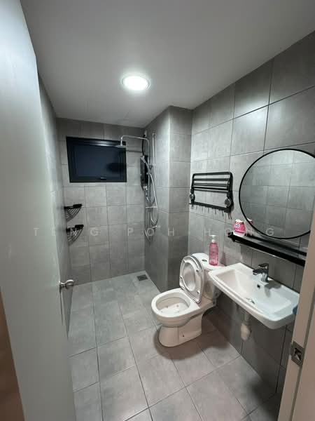 Kediaman Servis untuk Disewa di One Equine - Teng Poh Hong - Bathroom - PropertyGuru.com.my