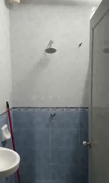 Apartment for Rent at Pangsapuri Danaumas - Hany . - Bathroom - PropertyGuru.com.my