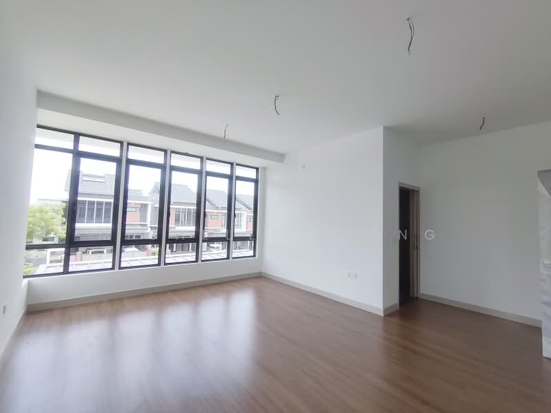 2-storey Terraced House for Sale in Elmina (Shah Alam) - Michelle Chong - Master bedroom - PropertyGuru.com.my
