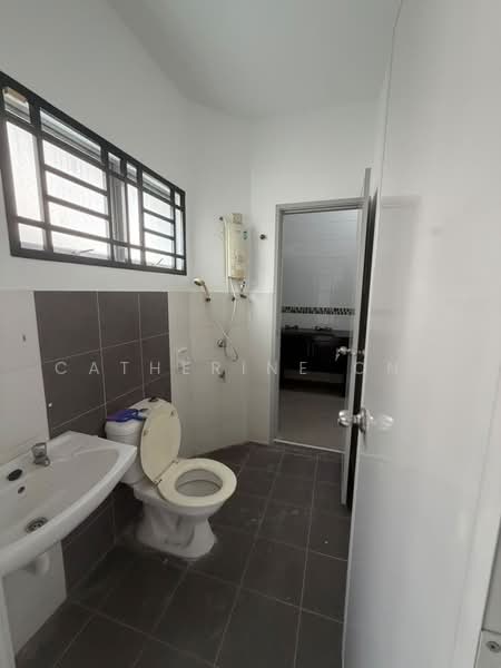 2-storey Terraced House for Rent in Taman Setia Indah (Tebrau) - Catherine Ong - Bathroom - PropertyGuru.com.my
