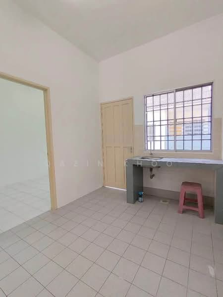 1-storey Terraced House for Sale in Metro Pengkalan (Batu Gajah) - Qazin Khoo - Kitchen - PropertyGuru.com.my