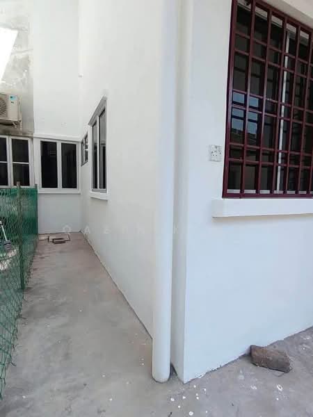 1-storey Terraced House for Sale in Metro Pengkalan (Batu Gajah) - Qazin Khoo - Exterior - PropertyGuru.com.my