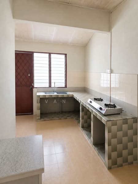 1-storey Terraced House for Sale in Taman Chandan Putri (Kuala Kangsar) - Ivan Tai - Kitchen - PropertyGuru.com.my