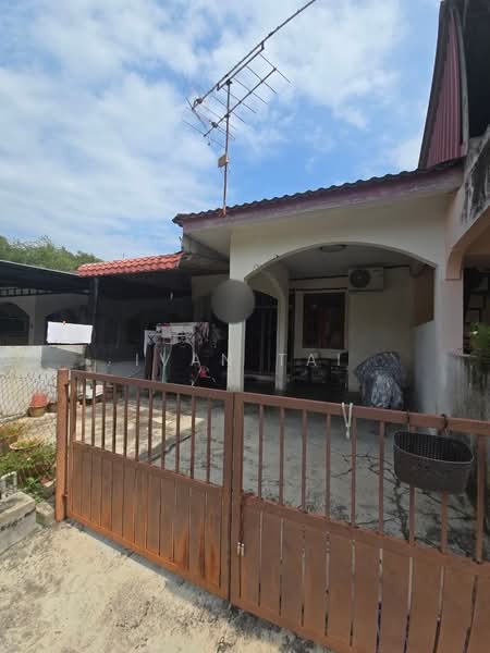 1-storey Terraced House for Sale in Taman Chandan Putri (Kuala Kangsar) - Ivan Tai - Exterior - PropertyGuru.com.my