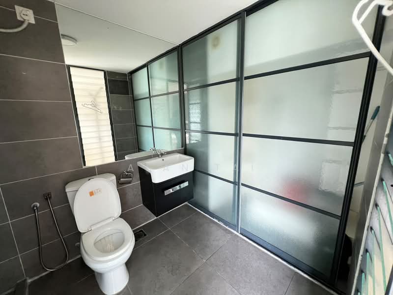 Kondominium untuk Disewa di Empire Damansara (Empire SOHO 2) - Alan Tai - Bathroom - PropertyGuru.com.my