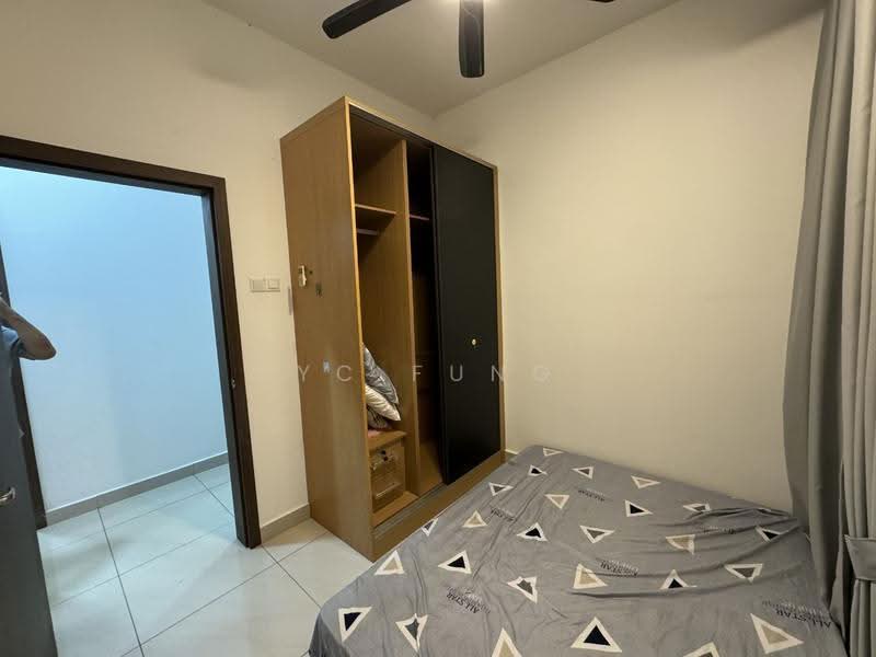 Kediaman Servis untuk Dijual di D'Secret Garden (Pangsapuri Kempas Indah) - YC Fung - Bedroom - PropertyGuru.com.my