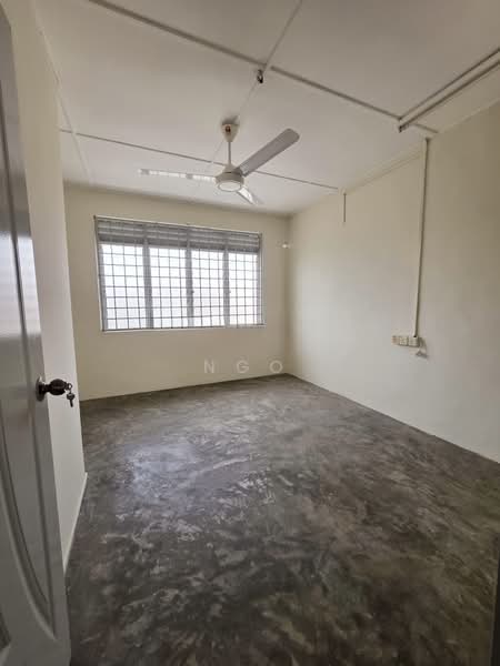 2-storey Terraced House for Sale in Batu Pahat (Johor) - NGO - Bedroom 1 - PropertyGuru.com.my