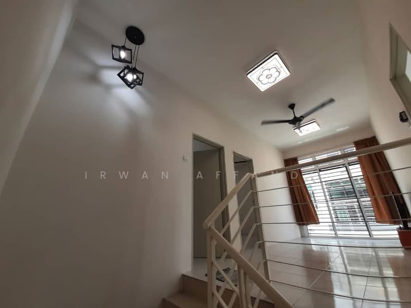 Semi-Detached House for Sale in Bandar Saujana Putra (Tanjong Duabelas) - Irwan Affandi - Interior - PropertyGuru.com.my