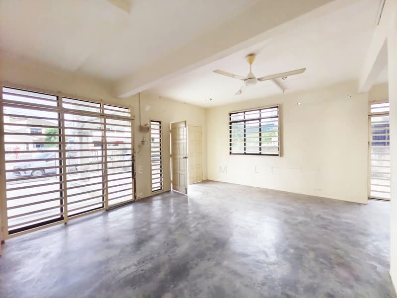 Semi-Detached House for Sale in Taman Saujana Indah (Bukit Mertajam) - Ashley Lim Li Li - Living Room - PropertyGuru.com.my