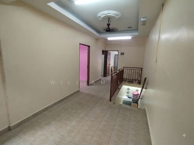 2-storey Terraced House for Sale in Seksyen U1 (Glenmarie) - William Lim - Corridor - PropertyGuru.com.my