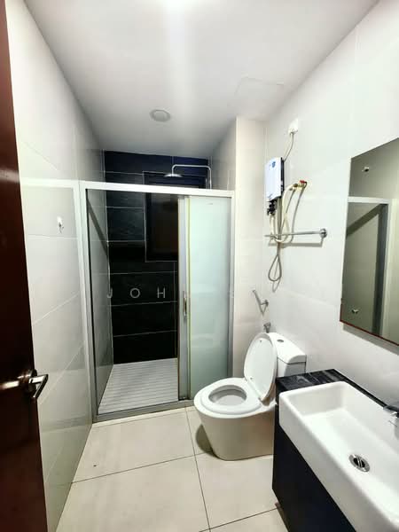 Condominium for Sale at Bay Point @ Country Garden Danga Bay - John Sia - Bathroom - PropertyGuru.com.my