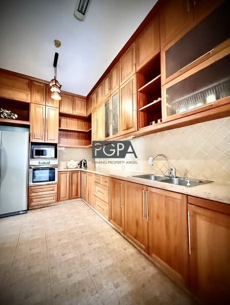 Rumah Teres 3-Tingkat untuk Dijual di Tanjung Bungah (Penang) - Ressha Ramesh - Kitchen - PropertyGuru.com.my