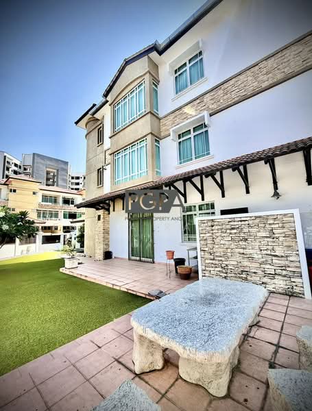 Rumah Teres 3-Tingkat untuk Dijual di Tanjung Bungah (Penang) - Ressha Ramesh - Exterior - PropertyGuru.com.my