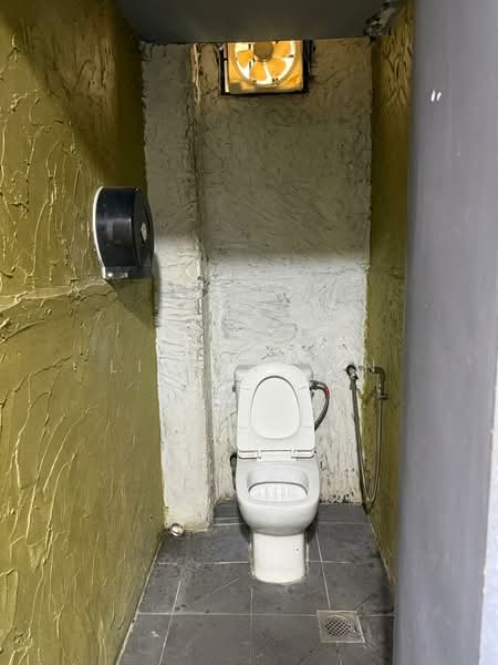 Kedai untuk Disewa di Kuchai Lama (Kuala Lumpur) - Lilian Tan - Bathroom - PropertyGuru.com.my
