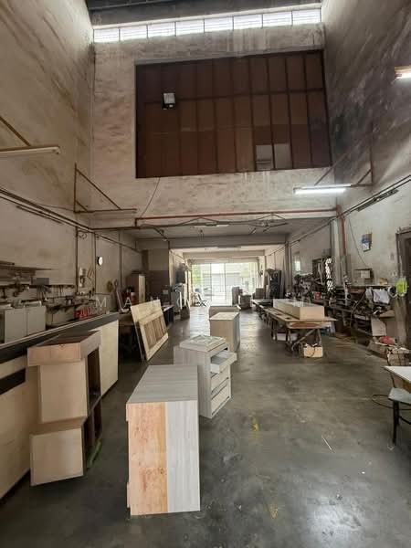 Terrace Factory for Sale in Taman Bukit Mewah (Tampoi) - Mancy Lim - Interior - PropertyGuru.com.my