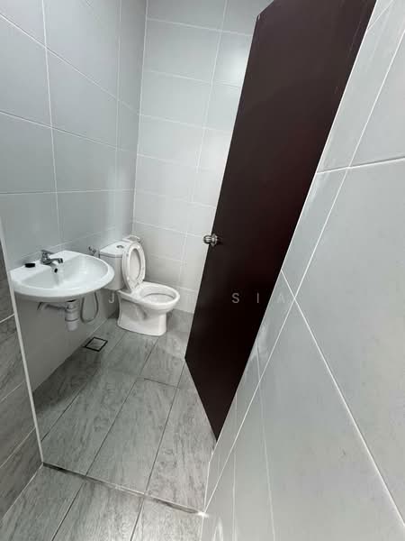 Kondominium untuk Disewa di KSL Residence 2 @ Kangkar Tebrau - John Sia - Bathroom - PropertyGuru.com.my