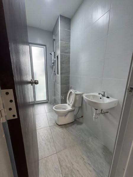 Kondominium untuk Disewa di KSL Residence 2 @ Kangkar Tebrau - John Sia - Bathroom - PropertyGuru.com.my