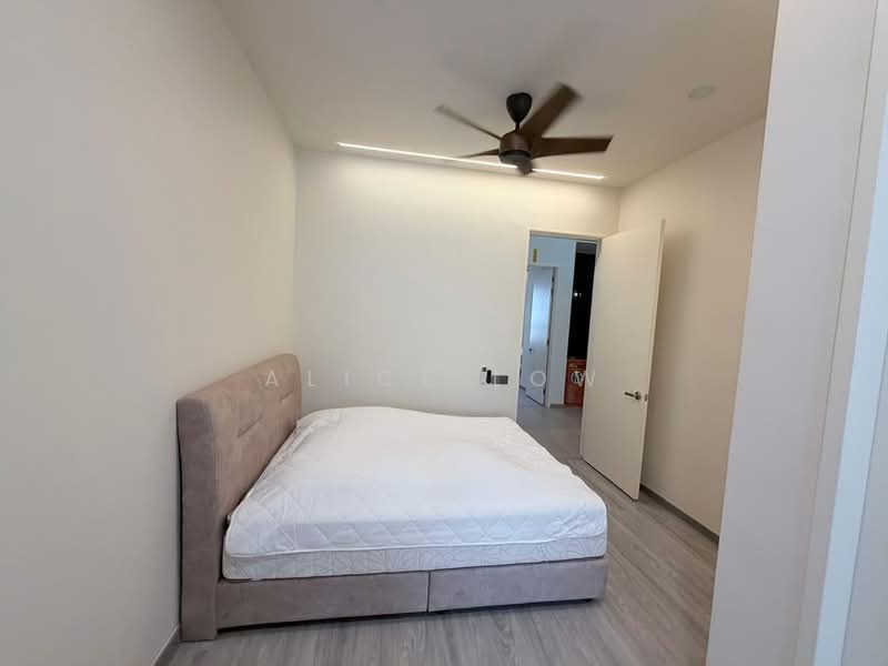Rumah Teres 2-Tingkat untuk Dijual di Bandar Country Homes (Rawang) - Alice Low - Bedroom - PropertyGuru.com.my