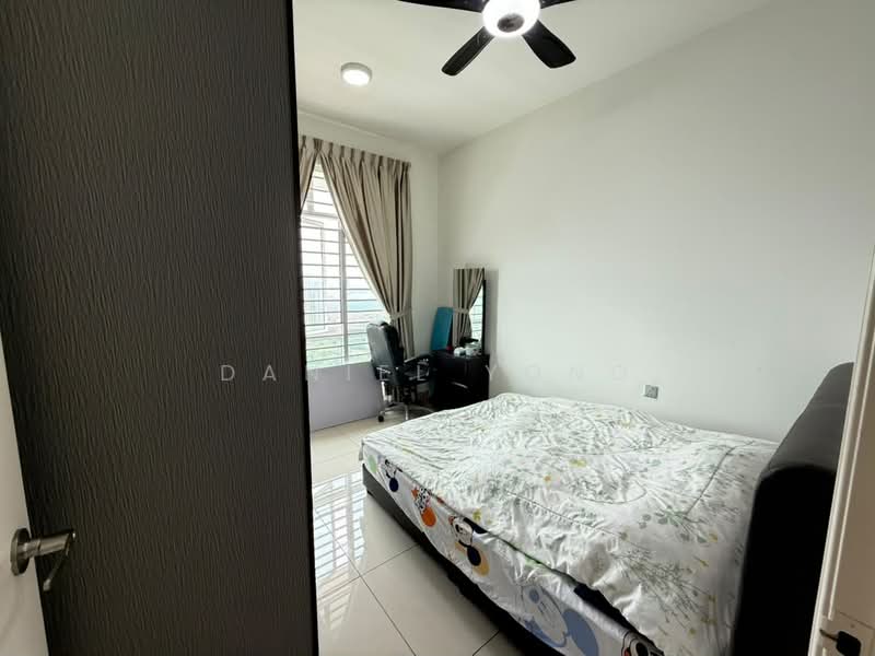 Kediaman Servis untuk Dijual di Twin Danga Residence - Daniel Yong - Bedroom - PropertyGuru.com.my