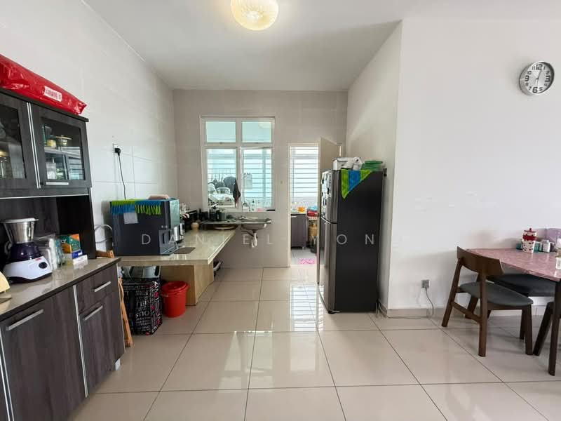 Kediaman Servis untuk Dijual di Twin Danga Residence - Daniel Yong - Kitchen - PropertyGuru.com.my