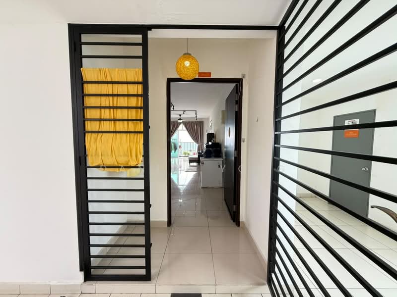 Kediaman Servis untuk Dijual di Twin Danga Residence - Daniel Yong - Entrance - PropertyGuru.com.my