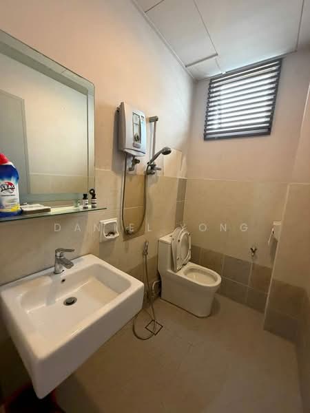 Rumah Teres 1.5-Tingkat untuk Dijual di Taman Setia Indah (Tebrau) - Daniel Yong - Bathroom - PropertyGuru.com.my