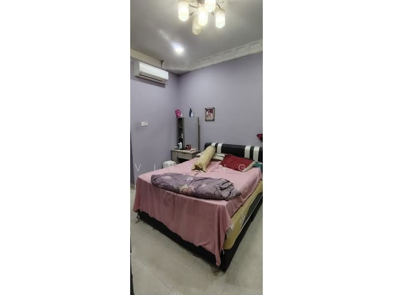 Rumah Teres 1-Tingkat untuk Dijual di Taman Pulai Flora (Skudai) - Vivy Ng - Bedroom - PropertyGuru.com.my