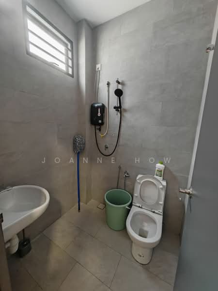 Rumah Teres 2-Tingkat untuk Disewa di Bukit Beruang (Bukit Baru) - Joanne How - Bathroom - PropertyGuru.com.my