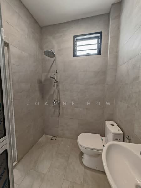 Rumah Teres 2-Tingkat untuk Disewa di Bukit Beruang (Bukit Baru) - Joanne How - Bathroom - PropertyGuru.com.my