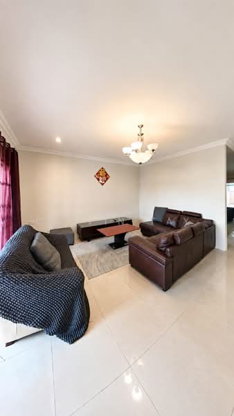 Rumah Berkembar untuk Dijual di Green Heights (Kuching) - Calvin Tay - Living Room - PropertyGuru.com.my