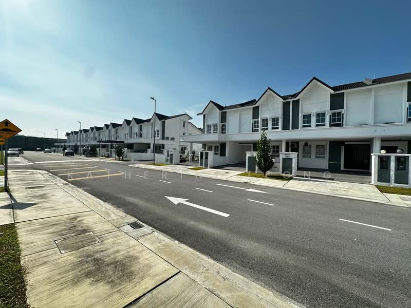 2-storey Terraced House for Rent in Bandar Country Homes (Rawang) - Katherine Leong - Exterior - PropertyGuru.com.my