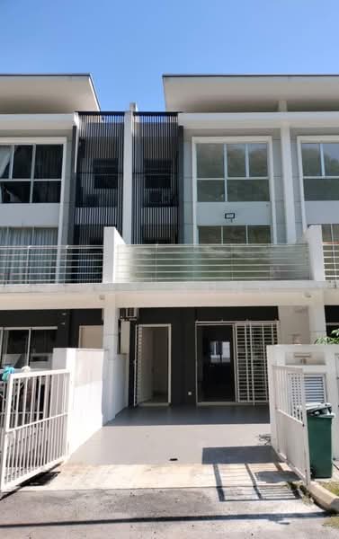 Rumah Teres 3-Tingkat untuk Disewa di Seri Kembangan (Selangor) - Joey Wong - Exterior - PropertyGuru.com.my