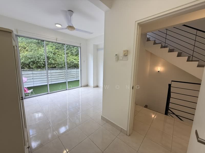 Rumah Teres 3-Tingkat untuk Disewa di Seri Kembangan (Selangor) - Joey Wong - Living Room - PropertyGuru.com.my