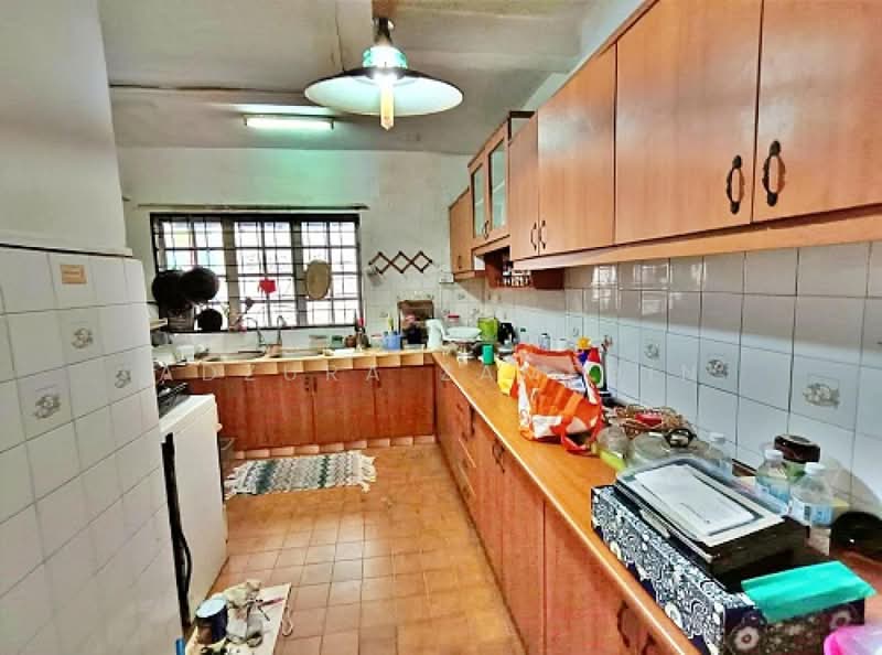 2-storey Terraced House for Sale in Batu Caves (Selangor) - Adzura Zamedin - Kitchen - PropertyGuru.com.my