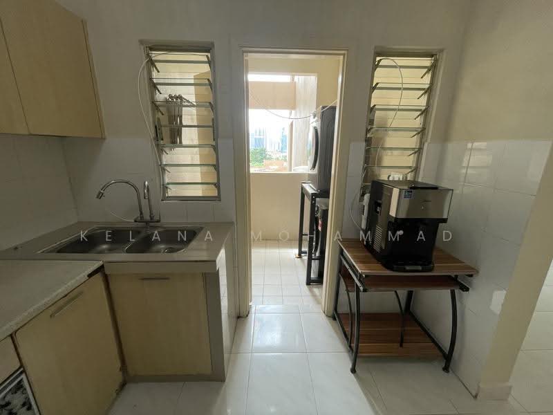 Condominium for Rent at Seri Maya Condominium - Kelana Mohammad - Kitchen - PropertyGuru.com.my