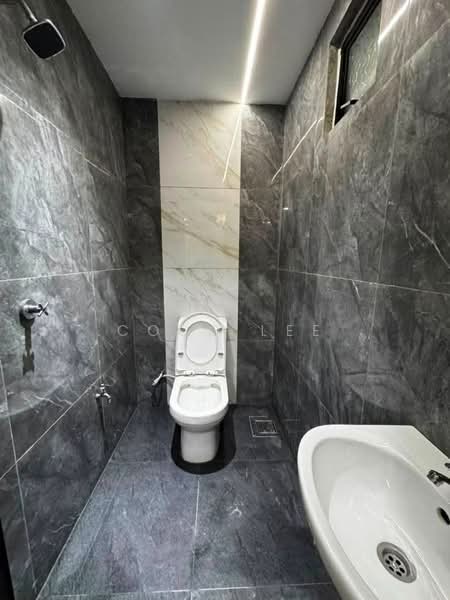 Rumah Teres 2-Tingkat untuk Dijual di Taman Pelangi (Johor Bahru) - Coco Lee - Bathroom - PropertyGuru.com.my