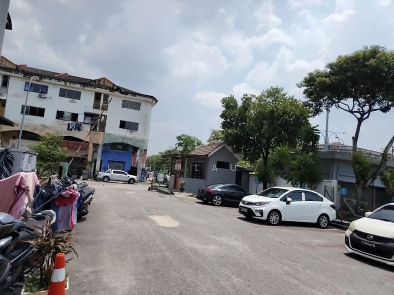 Pangsapuri untuk Dijual di Pangsapuri Sri Mayang - HL Lau - Exterior - PropertyGuru.com.my