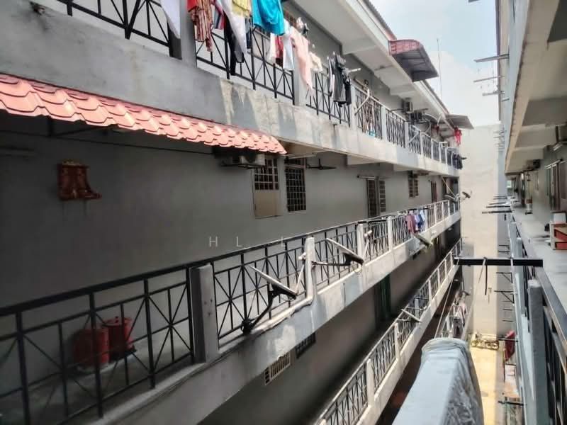 Pangsapuri untuk Dijual di Pangsapuri Sri Mayang - HL Lau - Exterior - PropertyGuru.com.my