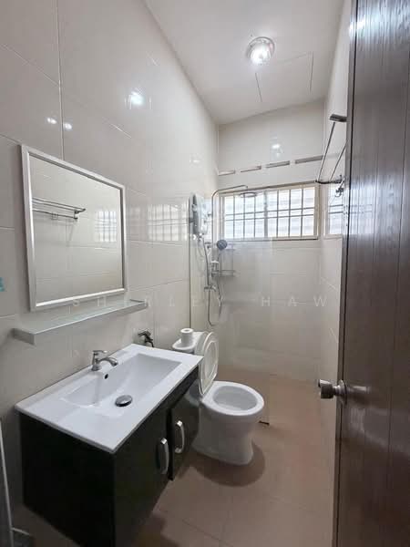 Rumah Teres 2-Tingkat untuk Disewa di Taman Sentosa (Johor Bahru) - Shirley Haw - Bathroom - PropertyGuru.com.my