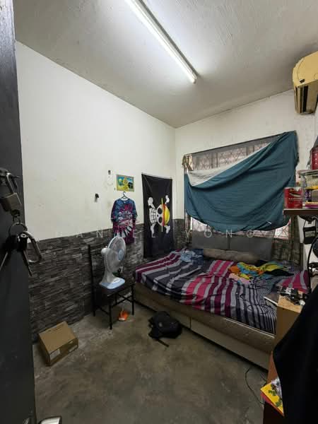 Rumah Teres 2-Tingkat untuk Dijual di Bandar Baru Permas Jaya (Permas Jaya) - Daniel Yong - Bedroom - PropertyGuru.com.my