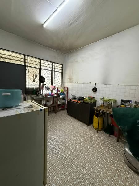 Rumah Teres 2-Tingkat untuk Dijual di Bandar Baru Permas Jaya (Permas Jaya) - Daniel Yong - Kitchen - PropertyGuru.com.my