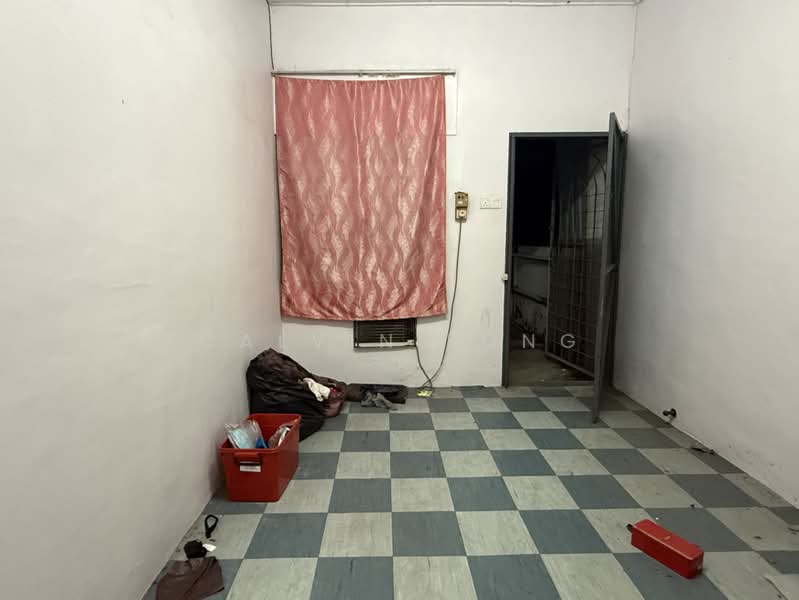 Rumah Teres 2-Tingkat untuk Dijual di Taman Sejati Indah (Sungai Petani) - Calvin Fong - 3rd bedroom with balcony - PropertyGuru.com.my