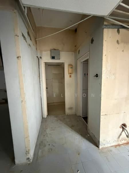 Shop for Rent in Taman Pelangi (Johor Bahru) - Daniel Yong - Interior - PropertyGuru.com.my